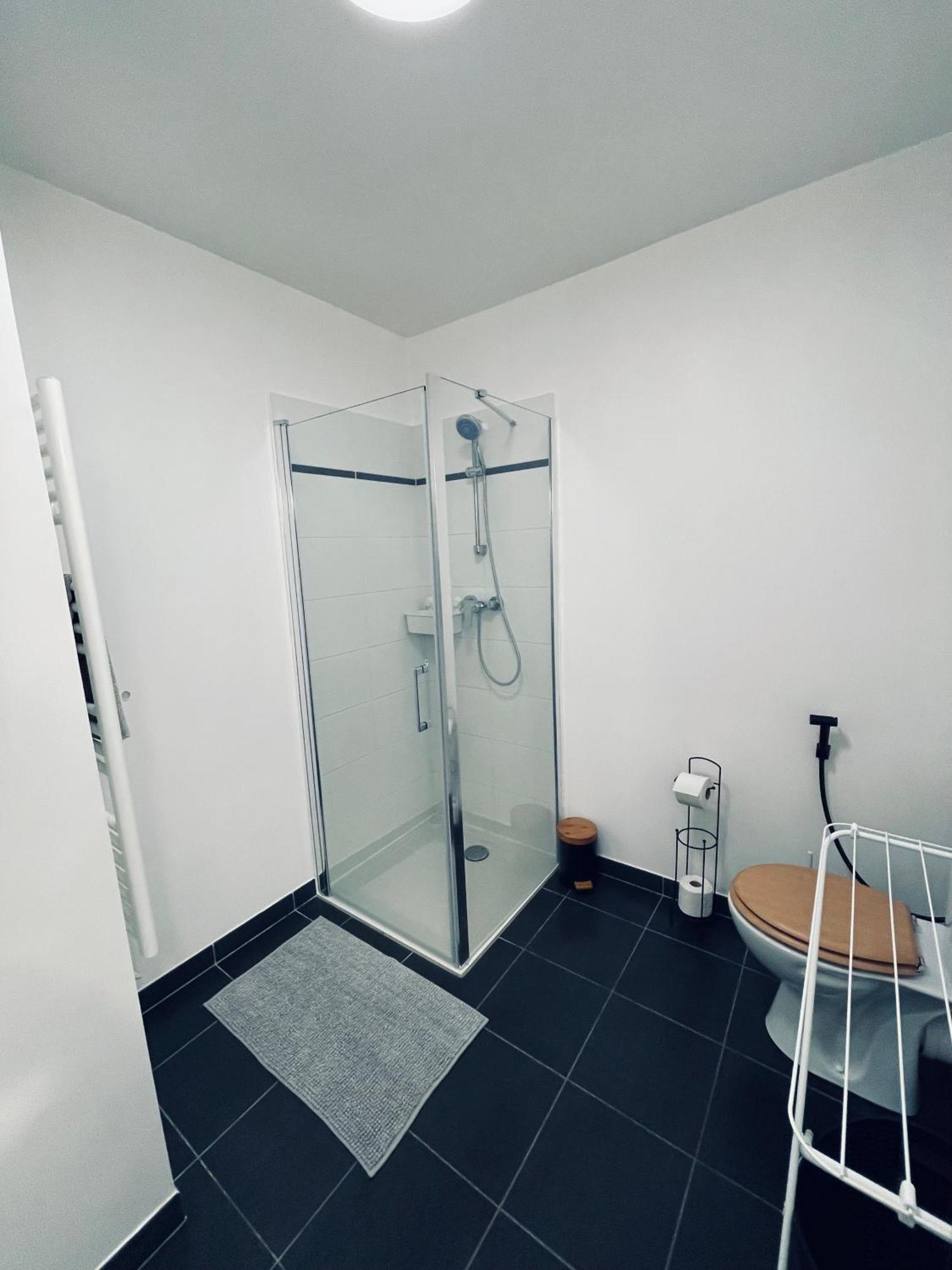 Thorigny-sur-Marne Appartement Lahcen מראה חיצוני תמונה